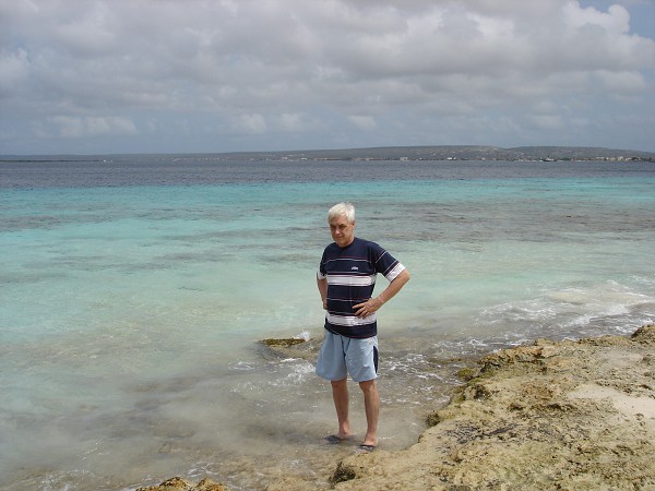 PJ4/OM1ATT Bonaire  Island